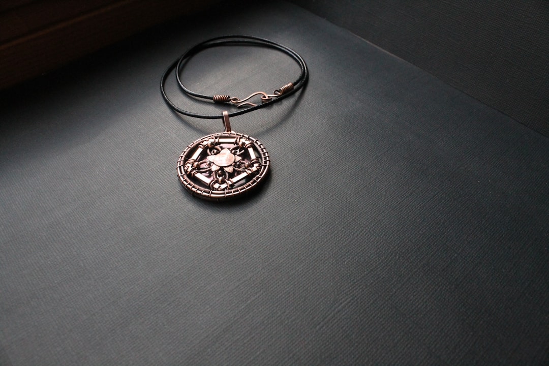 Odkrycia archeologiczne w Polsce: Fascynujące odkrycia z historii 1 Photo Amber jewelry
