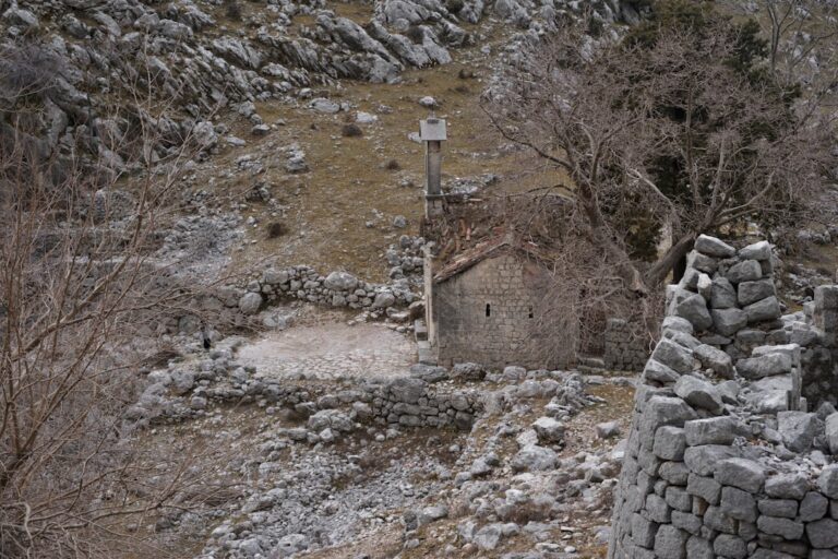 Photo mountain hermit settlements