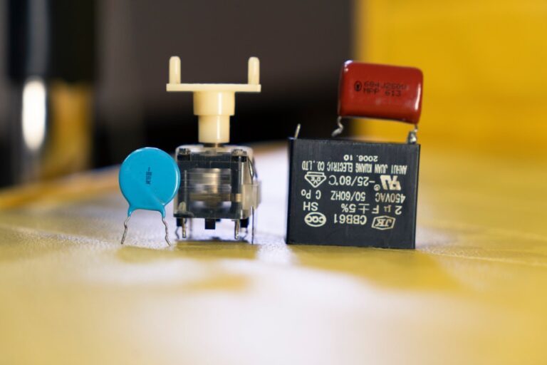 Photo Ion drives miniaturization
